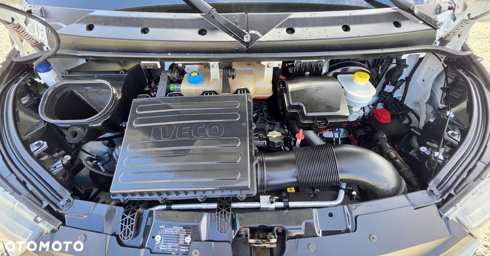 Iveco IVECO 35-180 3.0 HPI 180 KONNY KONTENER 4.2 M WINDA KLIMA 8 BIEGÓW HIMATIC WEBASTO BLIŹNIAKI DO 3.5 T WINDA - 17