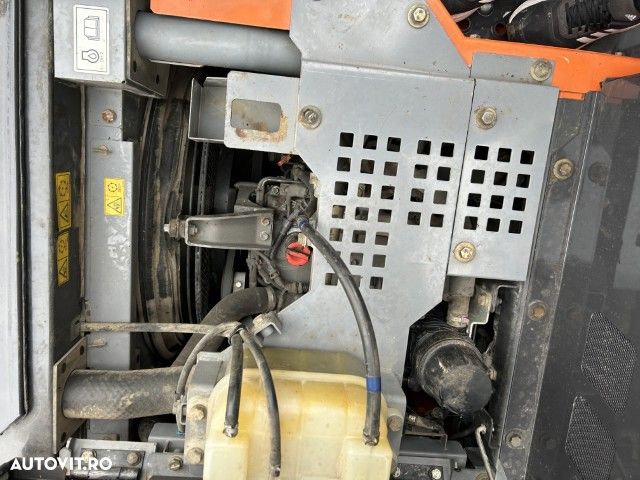 Hitachi ZX 135 US-6 - 13