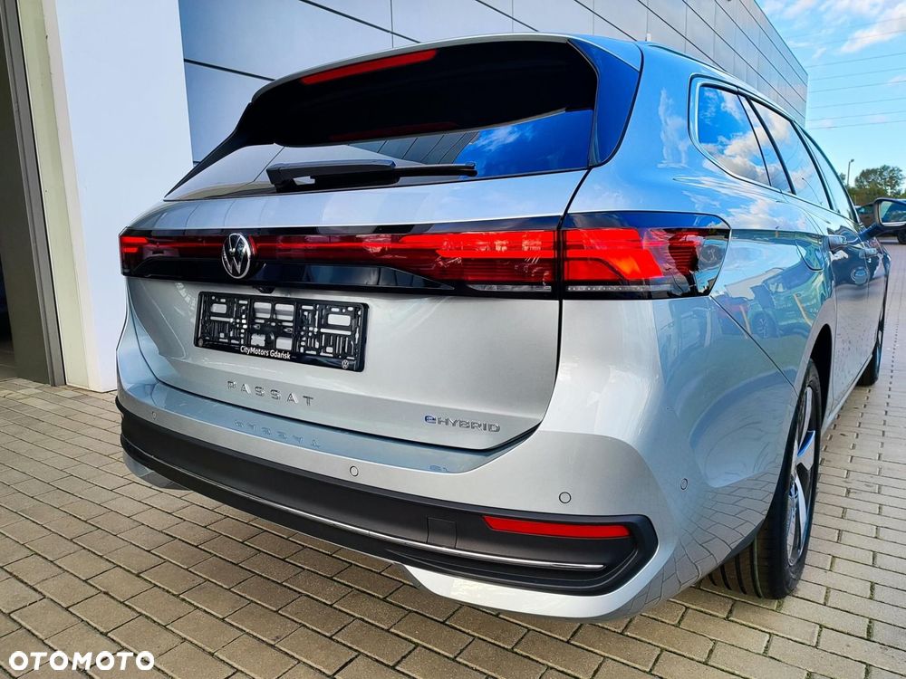 Volkswagen Passat Variant - 10