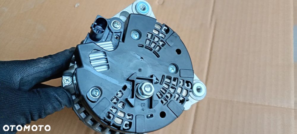 Alternator prądnica Audi A5 8T Lift 2.0 TDI - 6