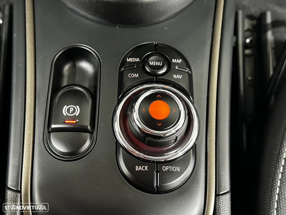 MINI Countryman Cooper SE ALL4 Auto - 35