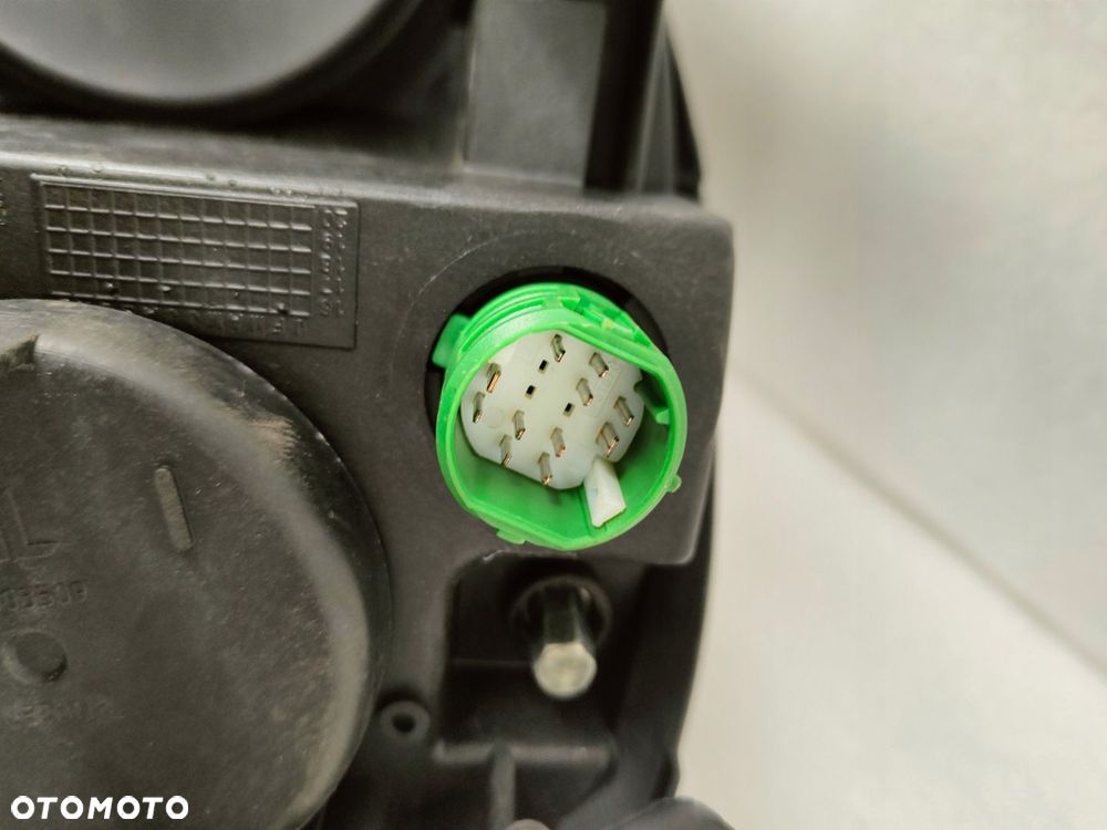 ALFA ROMEO GIULIETTA SOCZEWKA Z LED LAMPA LEWY PRZÓD 00505465710 - 7