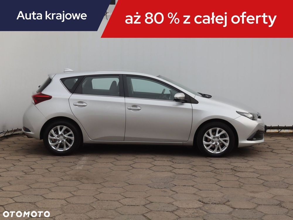 Toyota Auris - 8