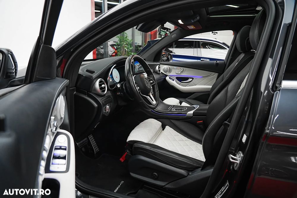 Mercedes-Benz GLC Coupe 300 4Matic 9G-TRONIC AMG Line Plus - 4