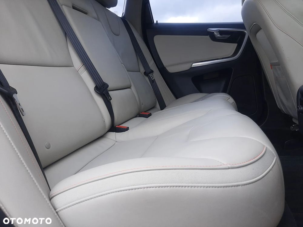 Volvo XC 60 D3 Inscription - 25