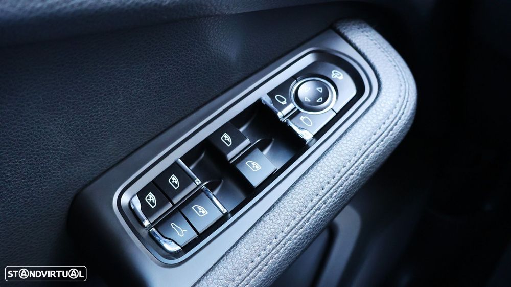 Porsche Macan S - 23