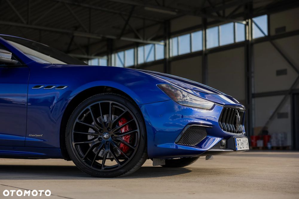 Maserati Ghibli S Q4 GranSport - 10