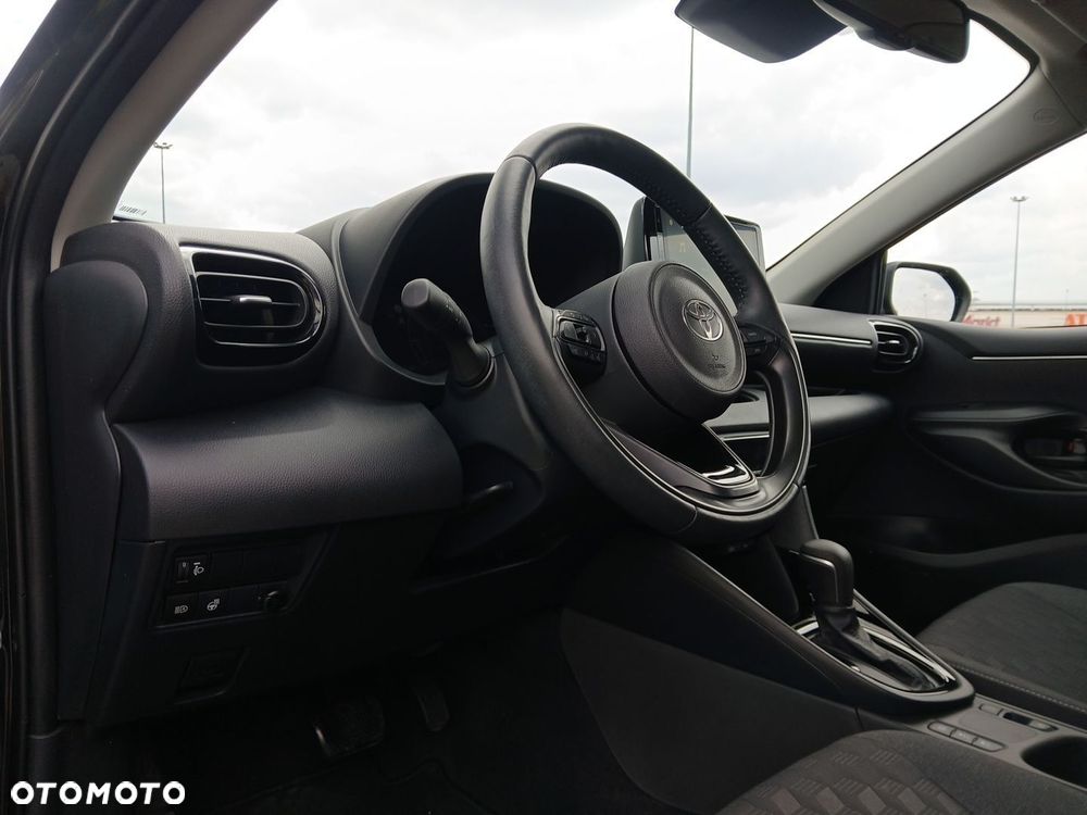 Toyota Yaris Hybrid 1.5 Style - 19