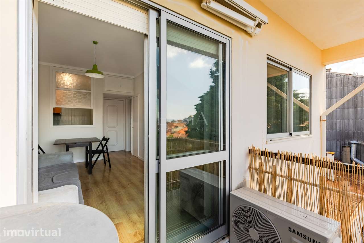 Apartamento T1 com Varanda junto à Praça Velasquez - Grande imagem: 3/27