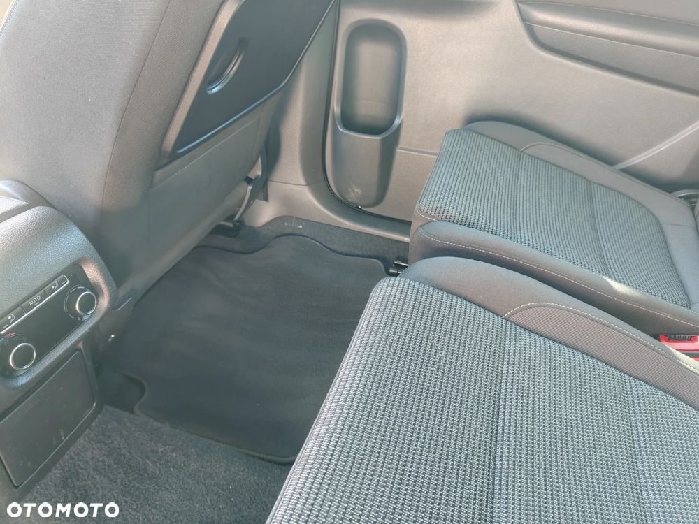 Volkswagen Sharan - 9