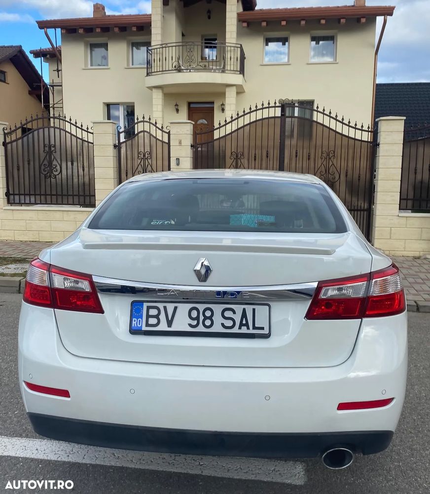 Renault Latitude - 4