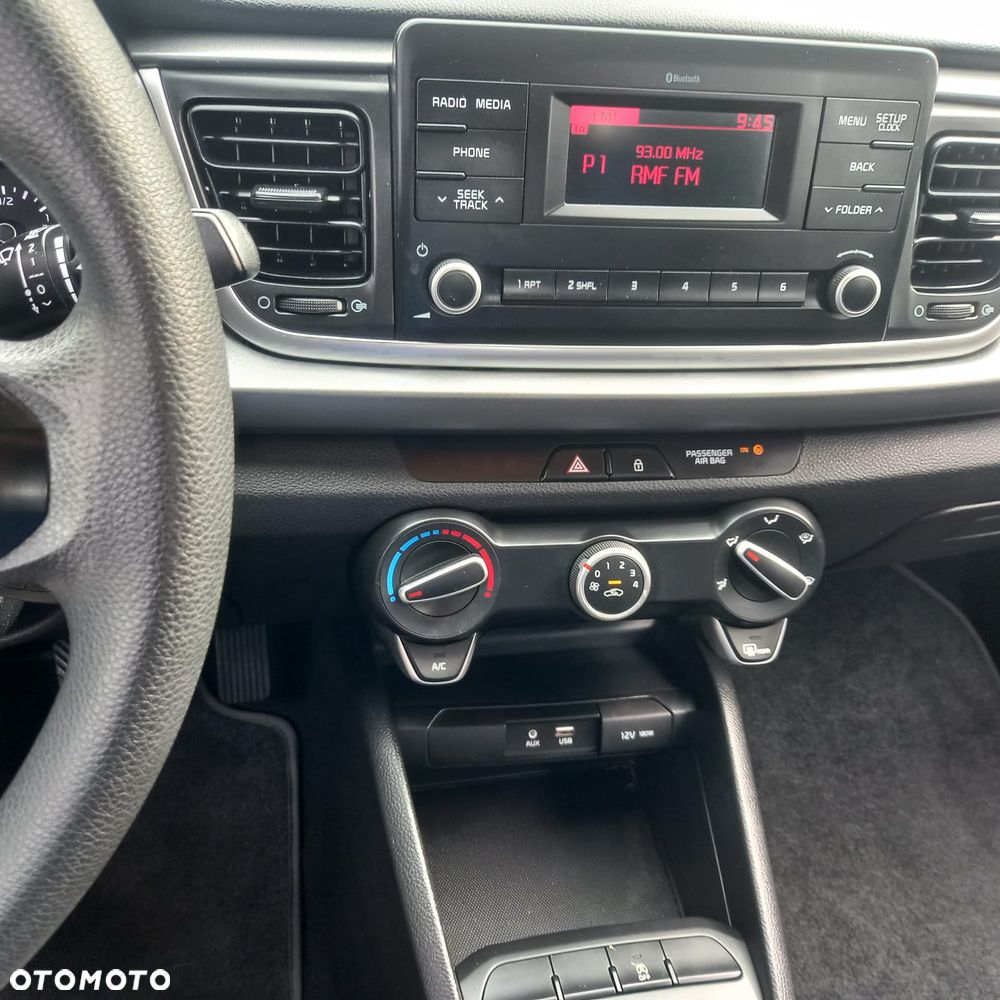 Kia Rio 1.2 L - 7