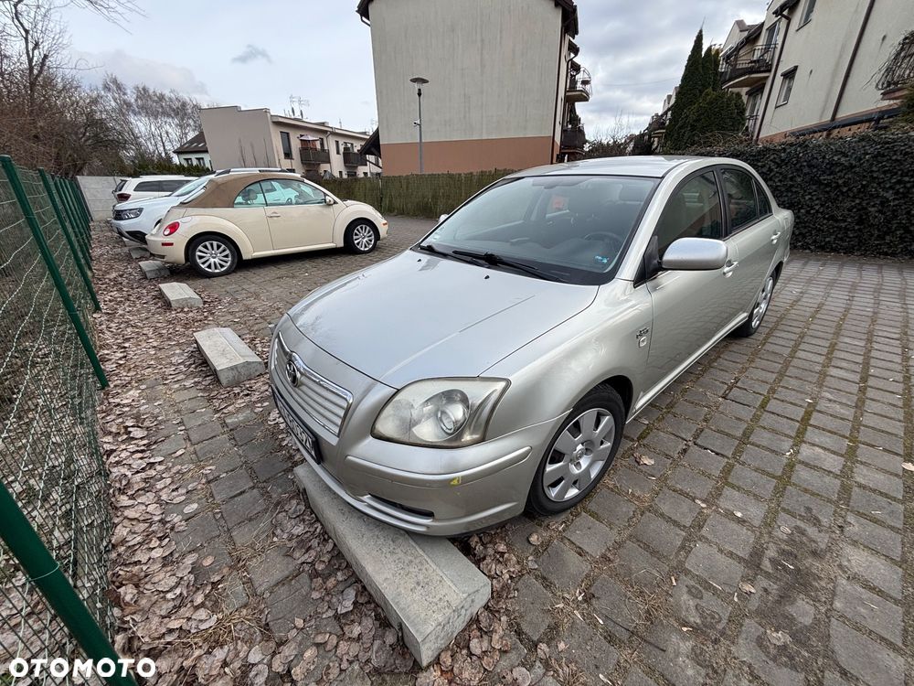 Toyota Avensis 2.2 D-4D Prestige - 2