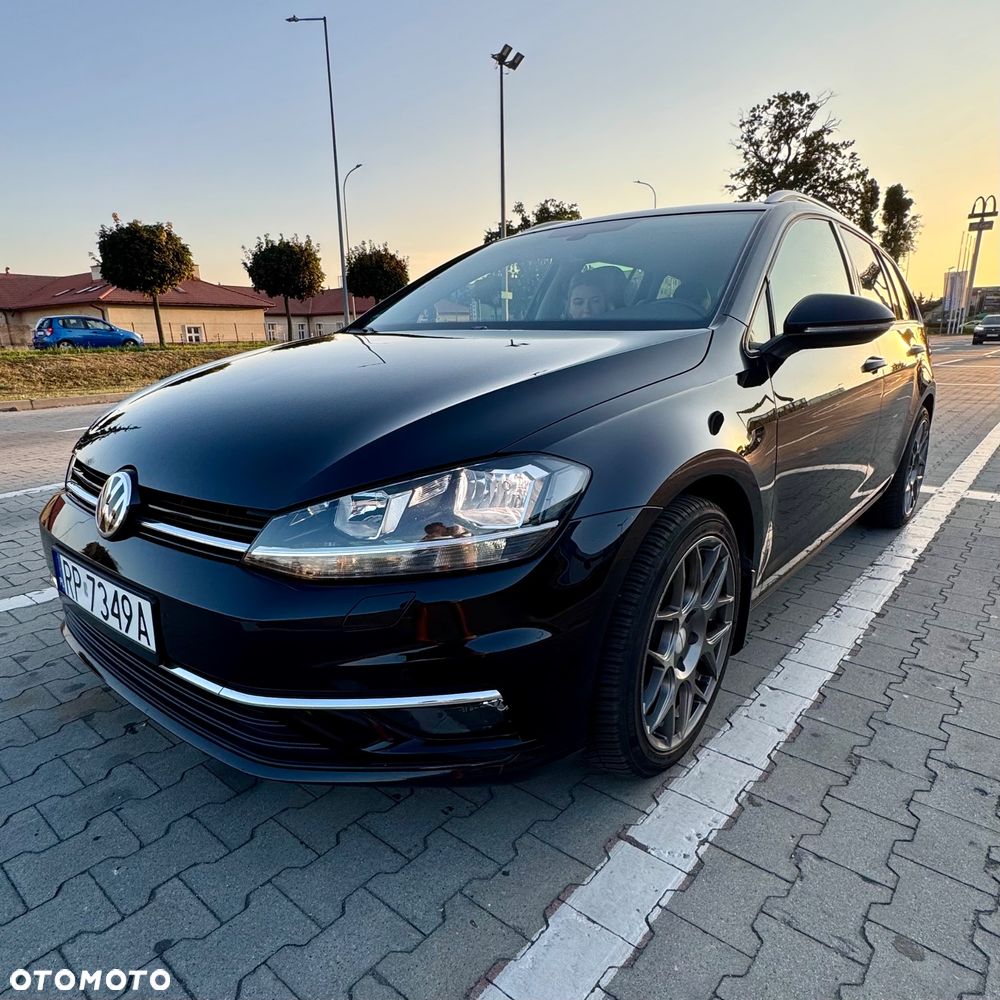 Volkswagen Golf 1.6 TDI Sound - 1