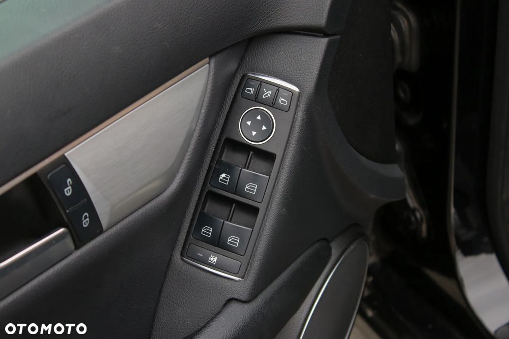 Mercedes-Benz Klasa C - 29