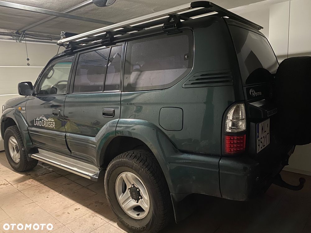 Toyota Land Cruiser - 11