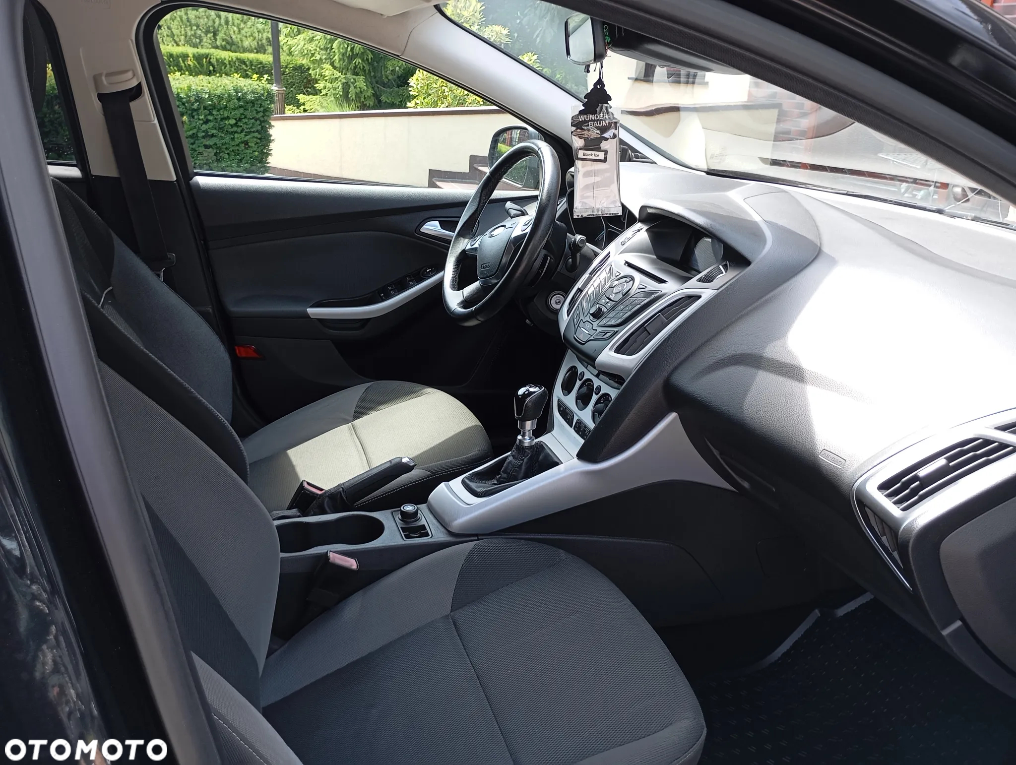 Ford Focus 1.6 TDCi DPF SYNC Edition - 14