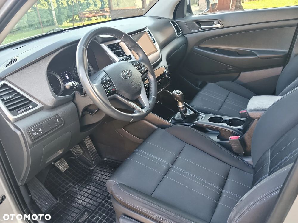 Hyundai Tucson blue 1.7 CRDi 2WD Advantage - 16
