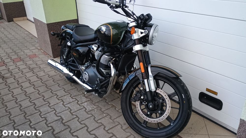 Royal Enfield Super Meteor - 21