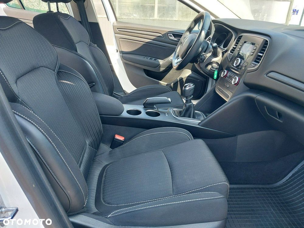 Renault Megane 1.6 SCe Zen - 5