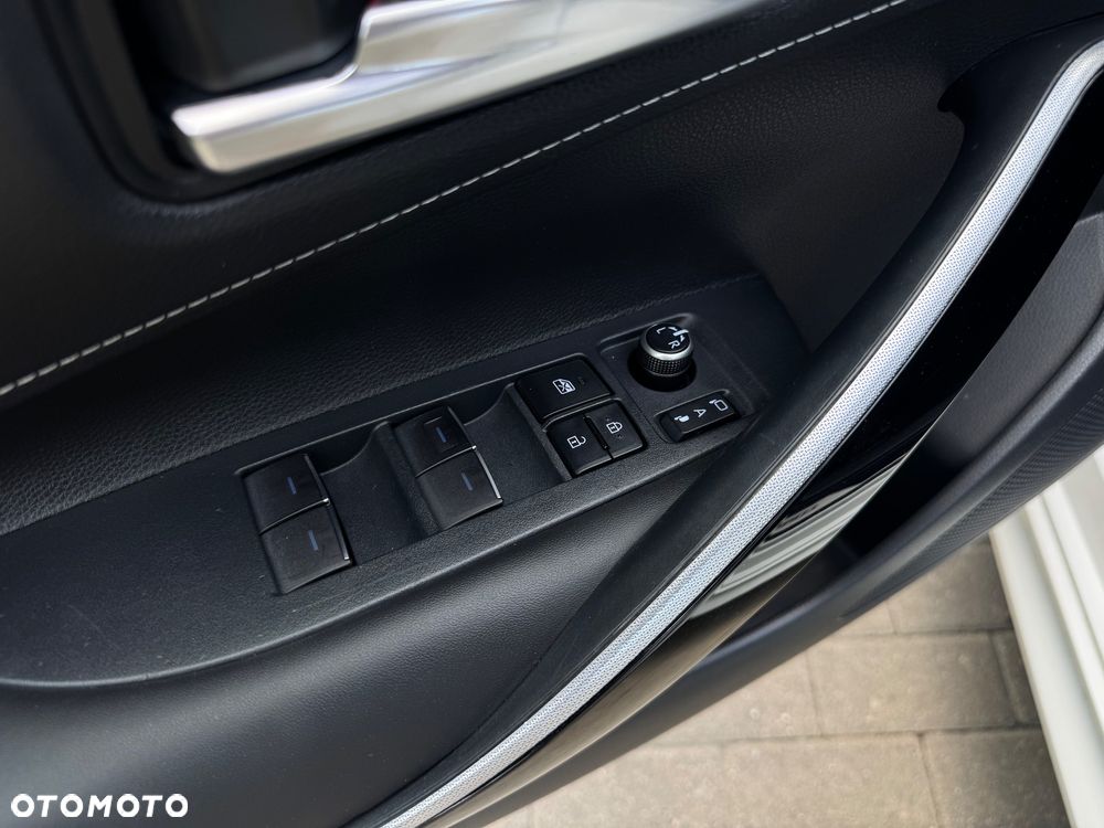 Toyota Corolla 1.8 Hybrid Executive - 13