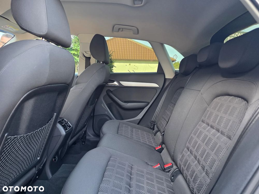 Audi Q3 1.4 TFSI Sport S tronic - 23