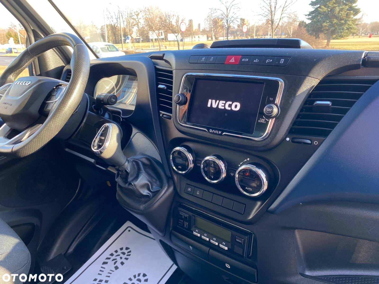 Iveco DAILY 35-160 2,3 HPI KONTENER CHŁODNIA MITSUBISHI WINDA ZEPRO - 39
