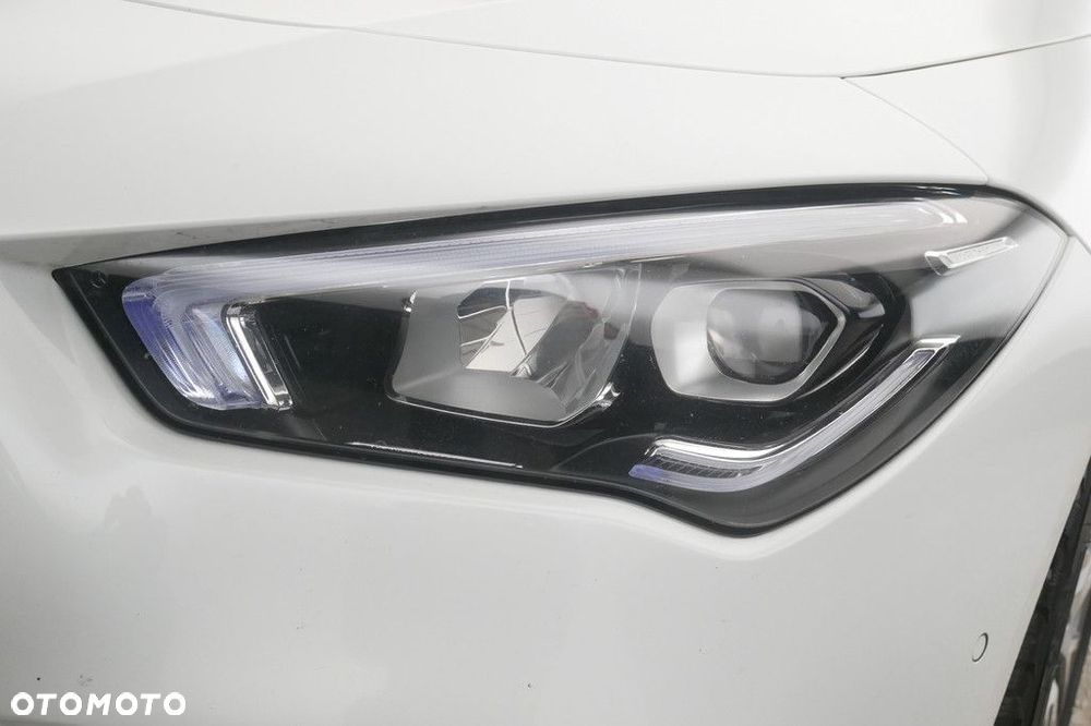 Mercedes-Benz CLA - 13