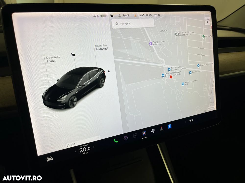 Tesla Model 3 - 16