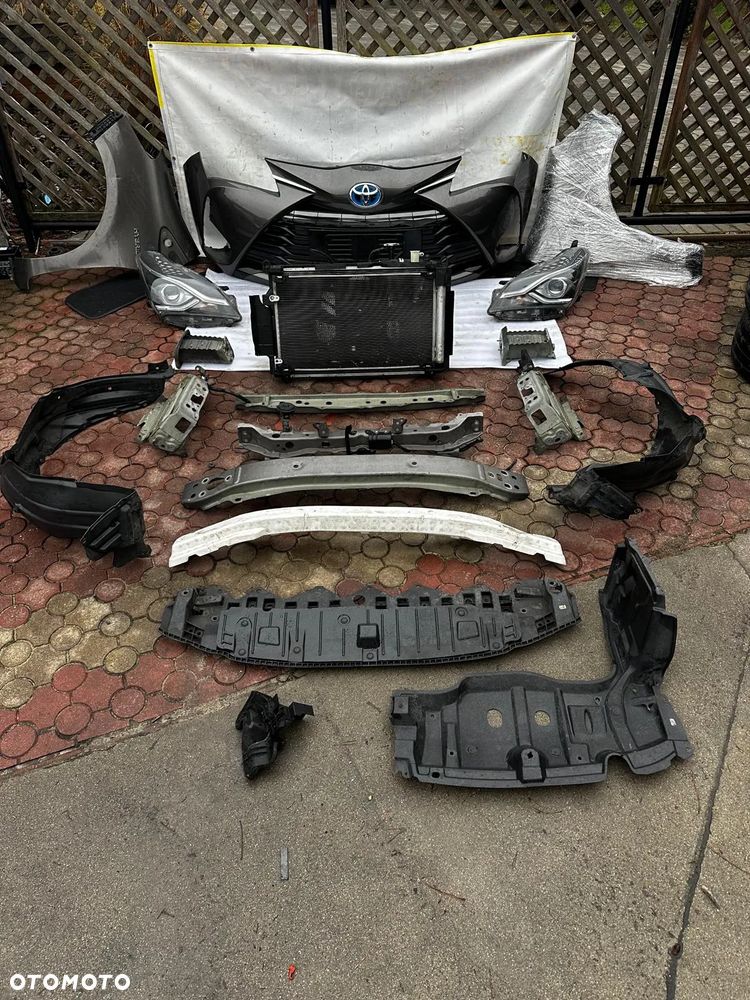 Przód Kompletny Zderzak Lampy Pas przedni Chłodnice Belka Błotniki Toyota Yaris III Lift 1.5 hybryda - 1