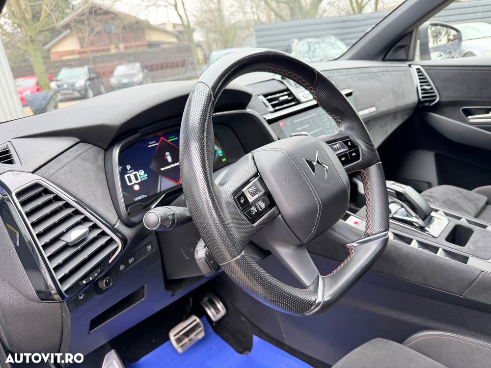 DS Automobiles DS 7 Crossback 1.6 PHeV AWD 300 EAT8 PERFORMANCE LINE + - 28