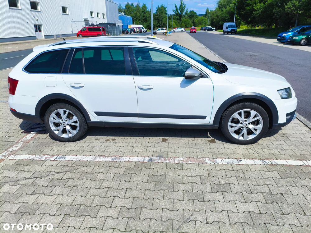 Skoda Octavia Scout 2.0 TDI 4x4 DSG - 5