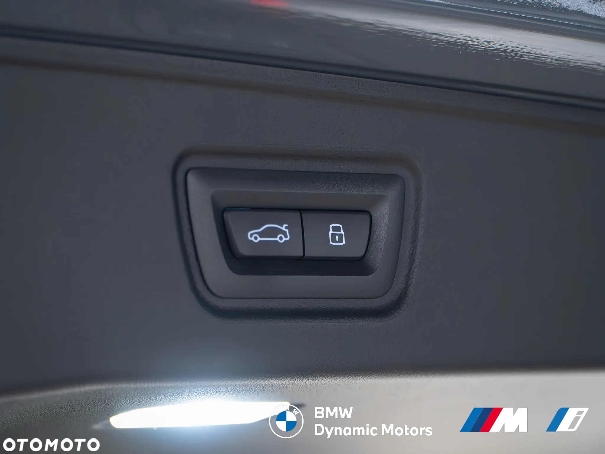 BMW M5 xDrive Touring - 16