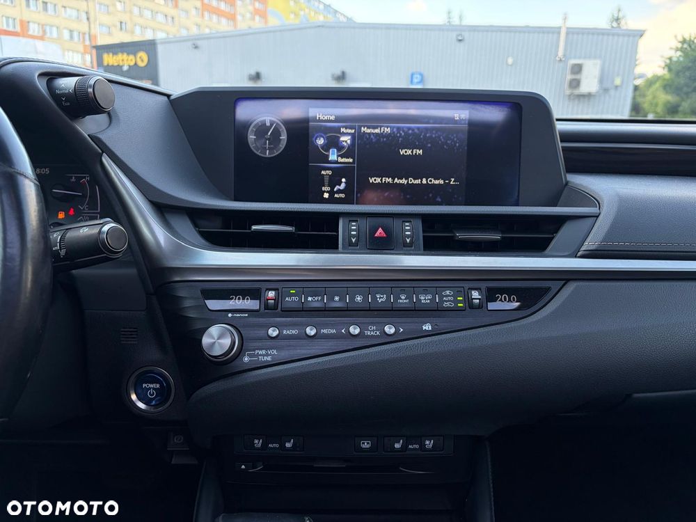 Lexus ES 300h Prestige - 20