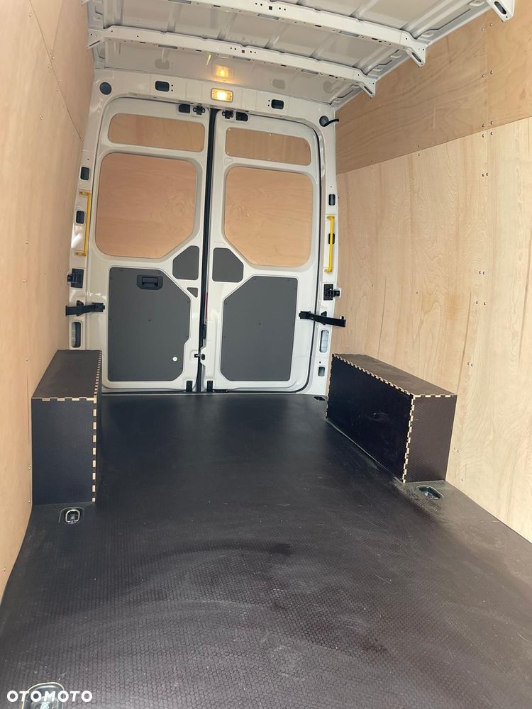 Volkswagen Crafter - 9