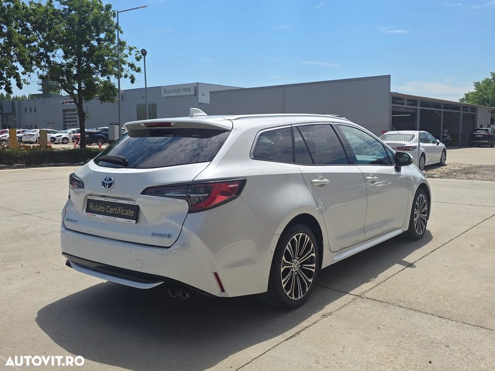 Toyota Corolla - 5