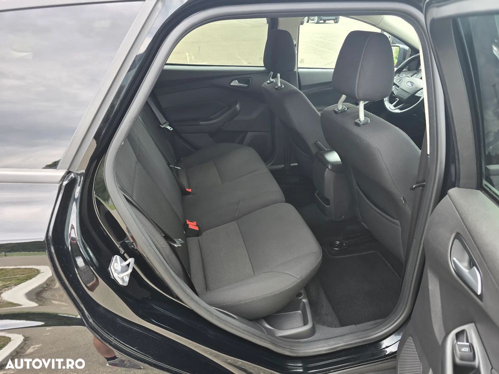 Ford Focus - 7