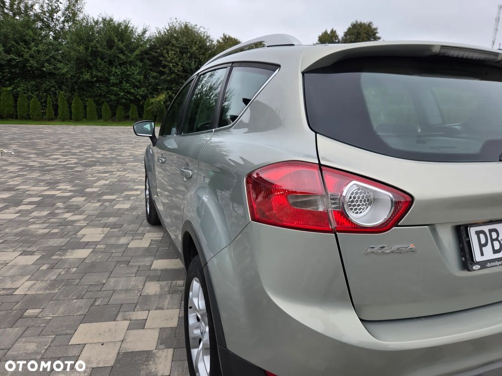 Ford Kuga 2.0 TDCi 4x4 Titanium - 16
