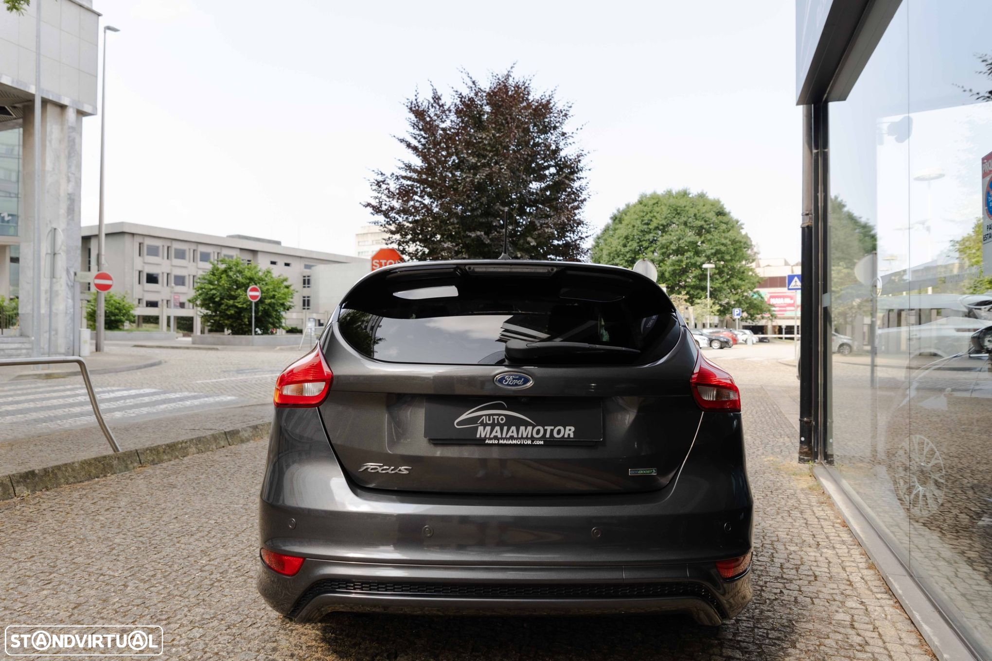 Ford Focus 1.0 SCTi ST-Line - 24