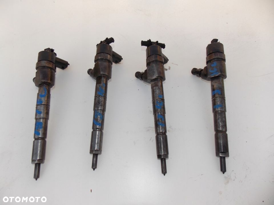 wtryskiwacz vectra c zafira b 1.9 cdti 0445110159 - 1