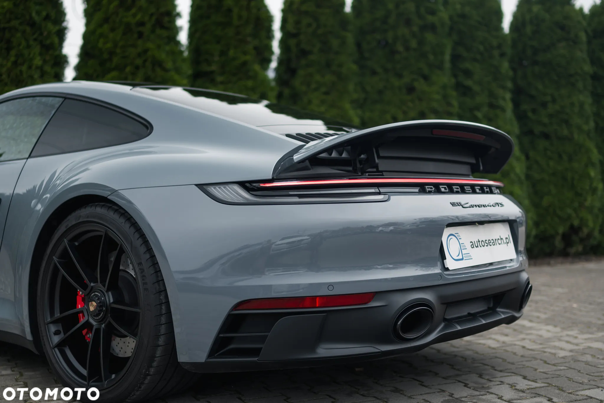 Porsche 911 Carrera 4 GTS - 37