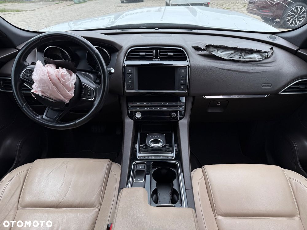 Jaguar F-Pace 3.0 TDV6 AWD 300 Sport - 25