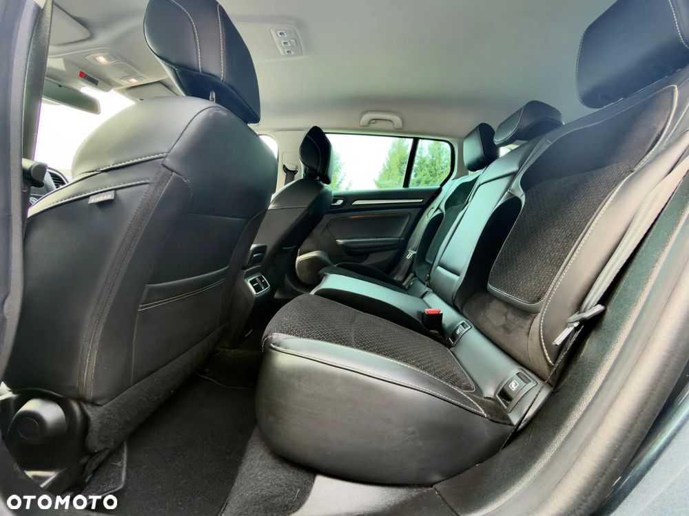 Renault Megane ENERGY TCe 140 EDC GT-LINE - 29