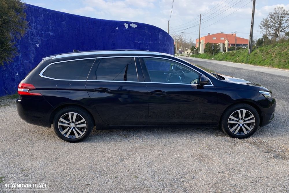 Peugeot 308 SW 1.2 PureTech Allure - 4