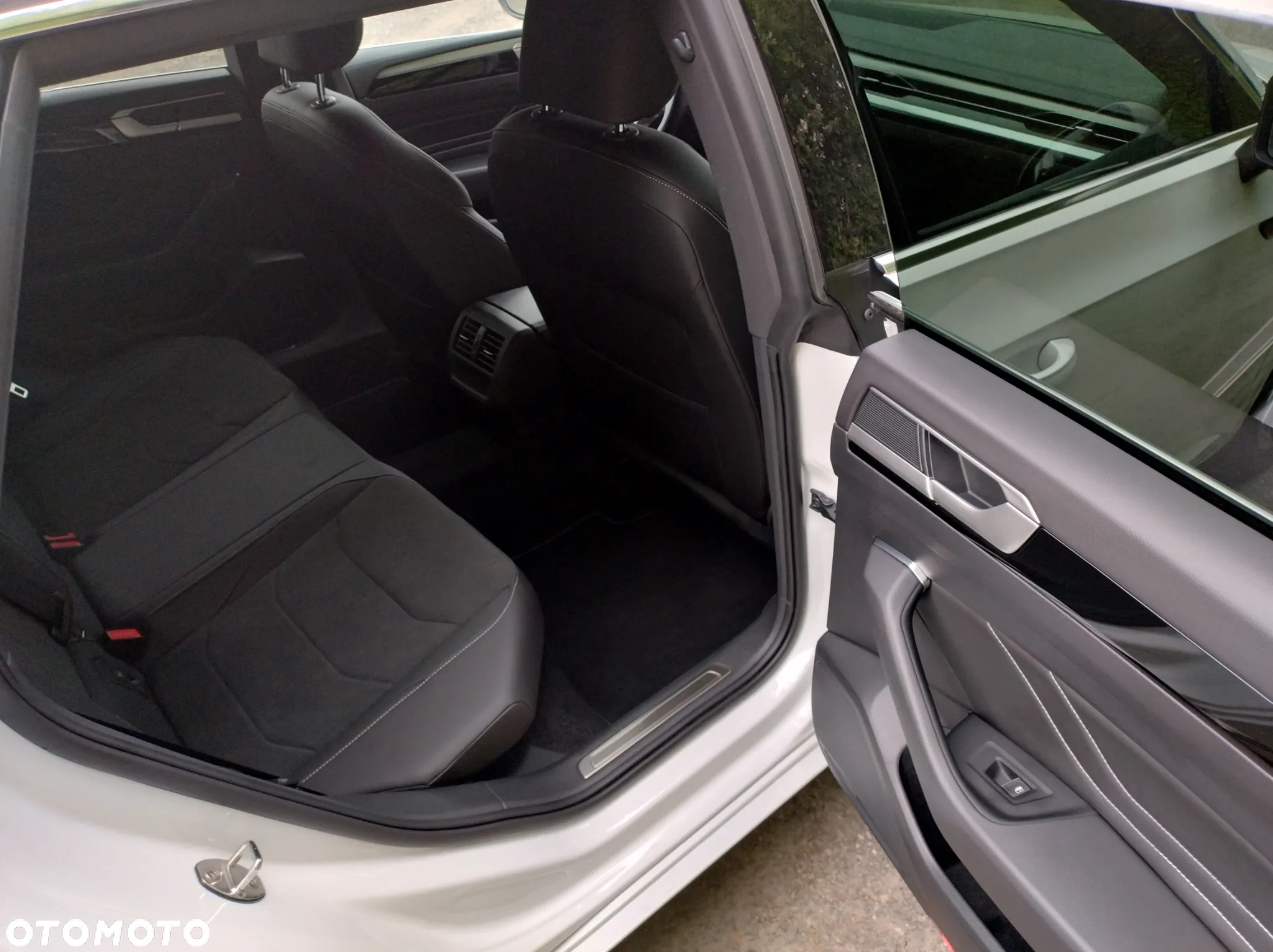Volkswagen Arteon 2.0 TDI 4Motion R-Line DSG - 10