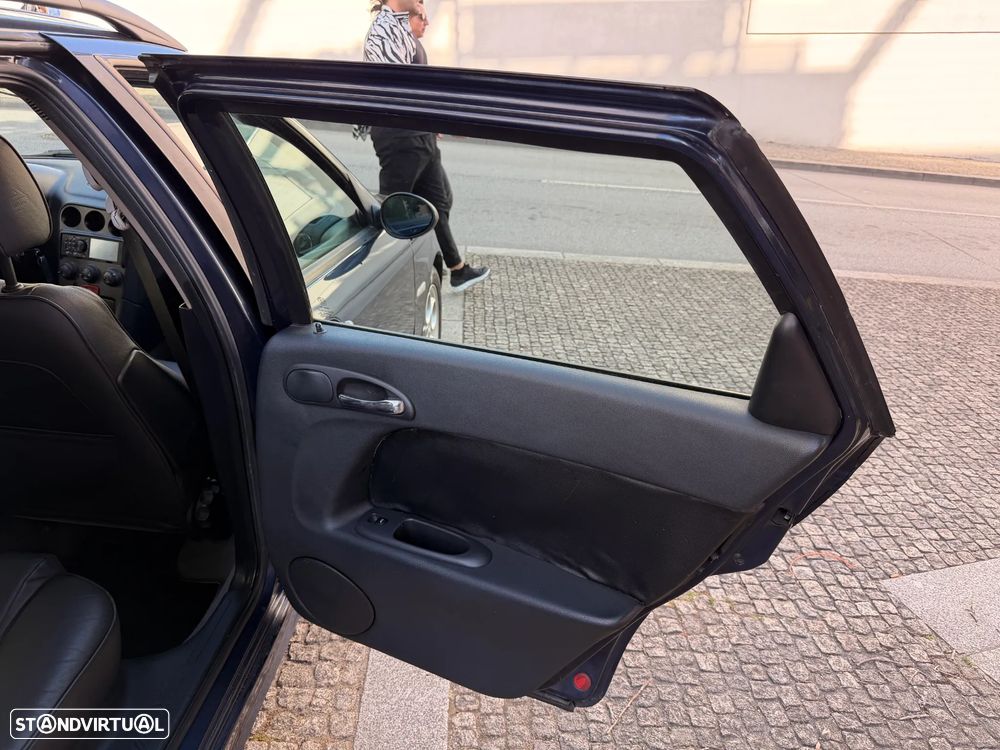 Alfa Romeo 156 Sportwagon 1.8 TS - 21