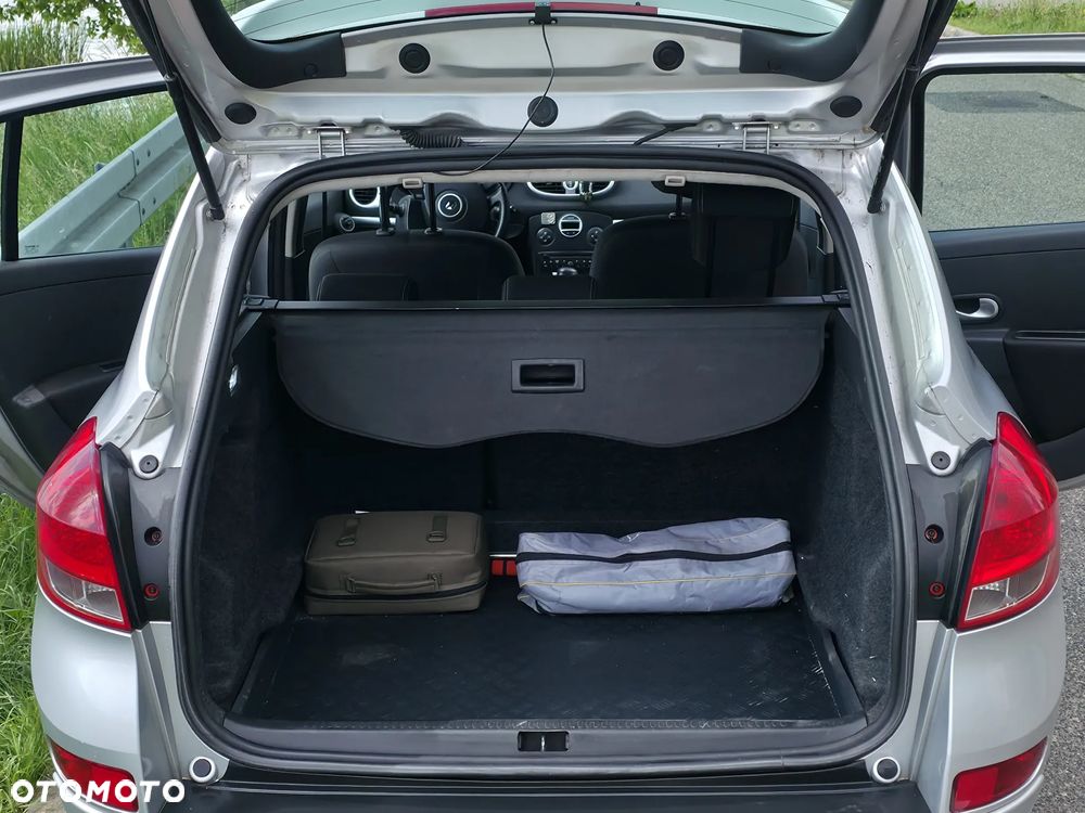 Renault Clio 1.6 16V Dynamique - 9