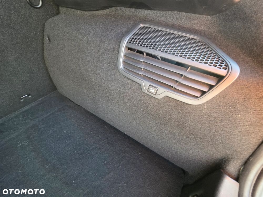 Peugeot 208 1.6 THP GTi - 15