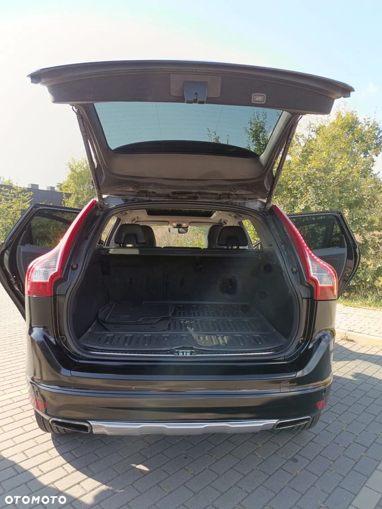 Volvo XC 60 T6 AWD Geartronic Momentum - 5