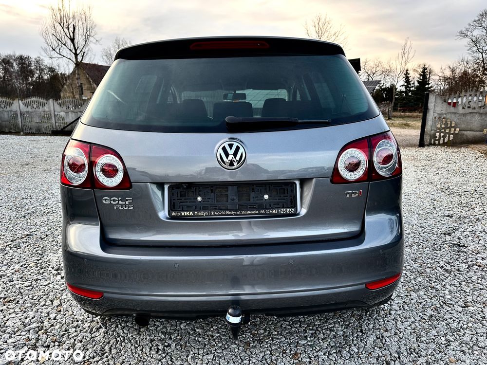 Volkswagen Golf Plus 1.6 TDI DPF Comfortline - 26